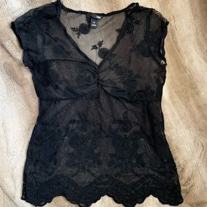 H & M short sleeve mesh lace top